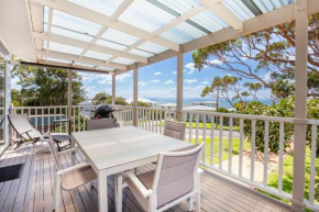 Seahaven - Pet Friendly with Ocean Views- 2 Mins to Beach Currarong